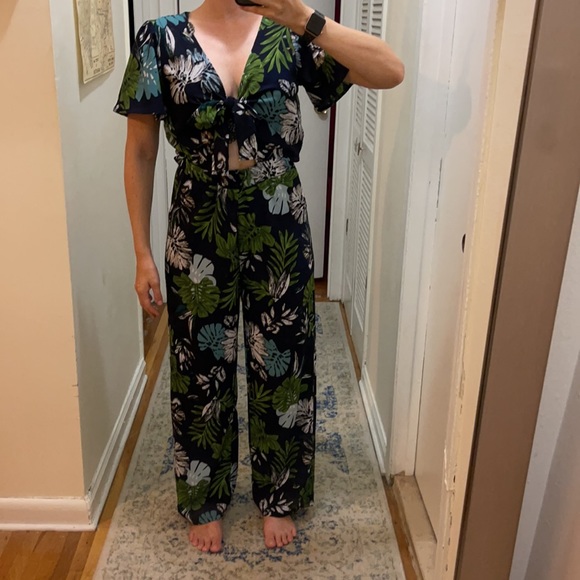 Tropical flowy jumpsuit - Picture 10 of 11